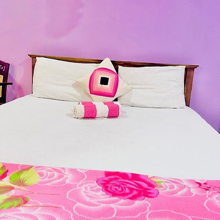 Gloriya Mathews Hotell Negombo Exteriör bild
